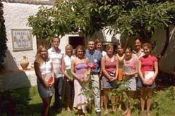 Escuela de Idiomas Nerja - Gruppenfoto im Freien